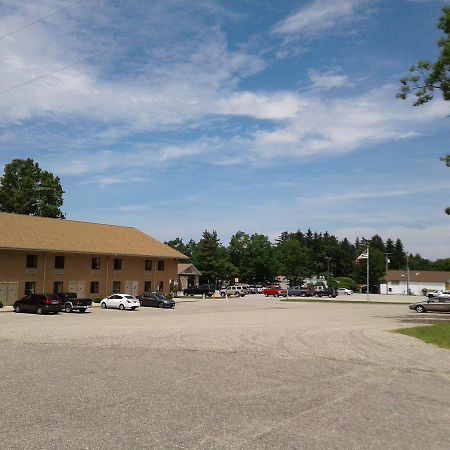 Oakridge Motel Newaygo Zewnętrze zdjęcie