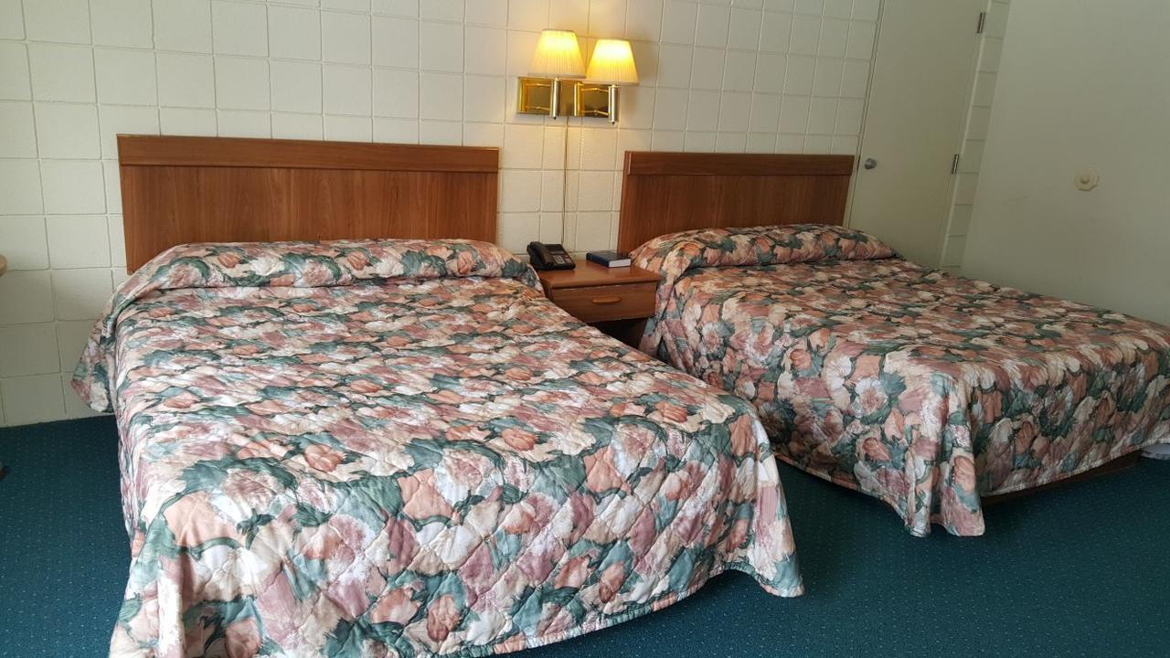 Oakridge Motel Newaygo Zewnętrze zdjęcie