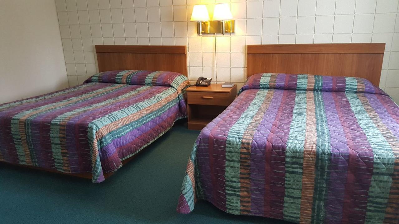 Oakridge Motel Newaygo Zewnętrze zdjęcie